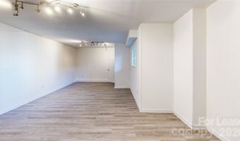 124 College St 100A, Asheville, NC 28801