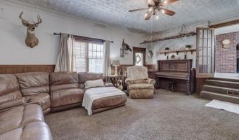 1418 Cleveland Ave, Baxter Springs, KS 66713