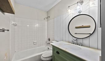 22 Mohawk Ct 22, Cromwell, CT 06416
