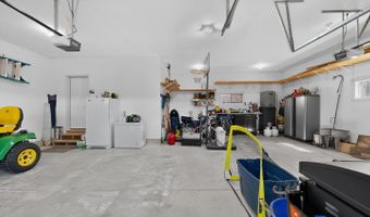 1442 30th St NW, Austin, MN 55912