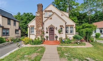 21 Elgin Ave, Bethel, CT 06801