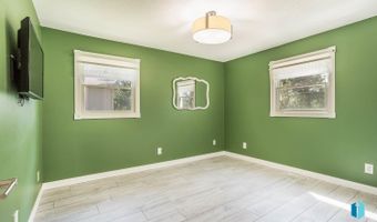 107 E Willow St, Beresford, SD 57004