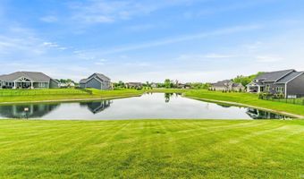 5272 Greyson Heights Dr, Auburn, IN 46706