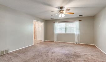 6829 NW 27th St, Bethany, OK 73008