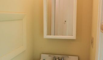 22 E Chestnut St, Augusta, ME 04330