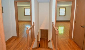 4 Applecrest Rd, Andover, MA 01810