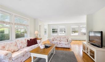 36 Kay Blvd, Newport, RI 02840