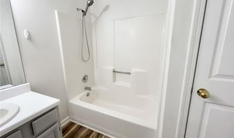 2945 Georgian Manor Dr, Alpharetta, GA 30022