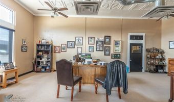 1305 S 1st St, Abilene, TX 79602