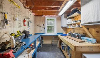 5 Pinecrest Cir, Bedford, NH 03110