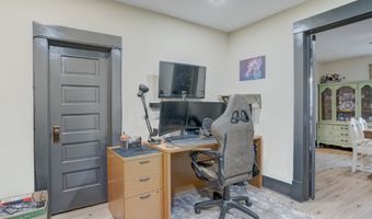 222 N 1st St, Arkansas City, KS 67005