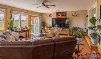 5 Longhorn Dr, Cody, WY 82414