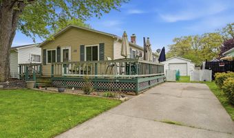 939 Liberty St, Algonac, MI 48001