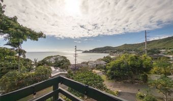 47-398 Mawaena St, Kaneohe, HI 96744