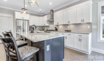 136 Ellis Ln, Arden, NC 28704