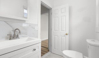 18 Park St, Bristol, CT 06010