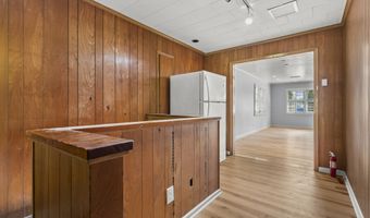 37 Tarinelli Cir, Bridgeport, CT 06606