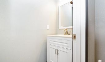 2321 Center Detroit St, Abilene, KS 67410