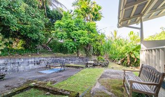 16 HAAHEO Rd, Hilo, HI 96720