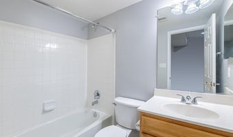 24635 KINGS CANYON Sq, Aldie, VA 20105