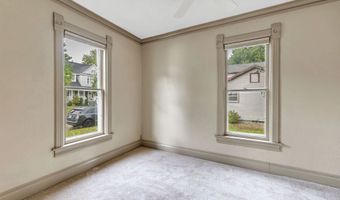 1014 N ONEIDA St, Appleton, WI 54911
