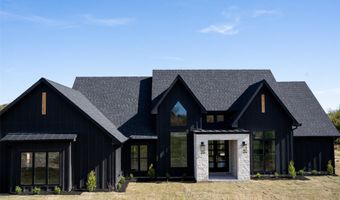 179 Cowan Xing, Alvord, TX 76225