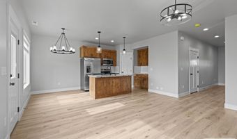 540 N 4th St, Ashton, ID 83420