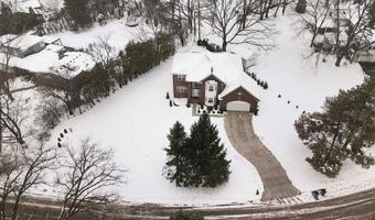 1360 Fairlane Dr, Ann Arbor, MI 48104