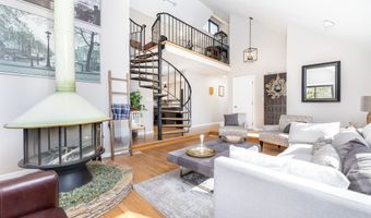 206 New Rd, Avon, CT 06001