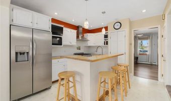 29 Fenner Ave A, East Providence, RI 02915