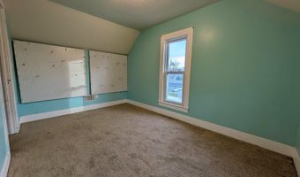 822 N River Ave, Alma, MI 48881