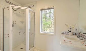 60 Pheasant Dr, East Greenwich, RI 02818