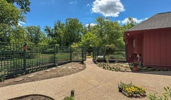 25733 River Dr, Franklin, MI 48025