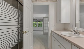 51 Dockside Ln, Belfast, ME 04915