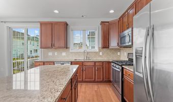 43247 LOUDOUN RESERVE Dr, Ashburn, VA 20148