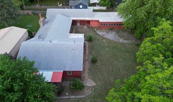 1326 N C St, Arkansas City, KS 67005
