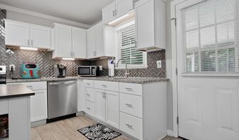 2315 Juniper Dr, Albany, GA 31721