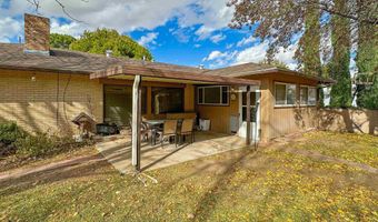 1510 S Country Club Cir, Carlsbad, NM 88220