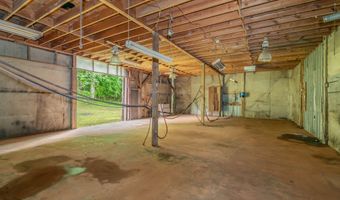 826 Long Mill Rd, Athens, TN 37303