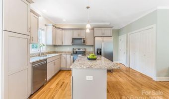 11 May St, Asheville, NC 28803