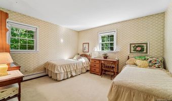 30 Arlton Ave, Allendale, NJ 07401