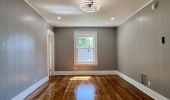 213 Vrooman Ave 2nd Floor, Amsterdam, NY 12010