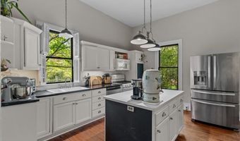 802 N Poplar St, Aberdeen, NC 28315