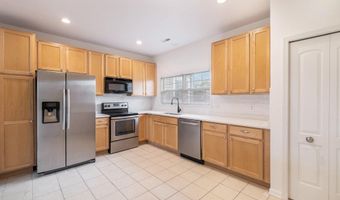 2925 N Knightsbridge Cir, Ann Arbor, MI 48105