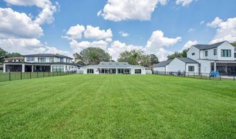 49 INTERLAKEN Rd, Orlando, FL 32804