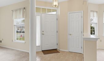 6 Swan Lake Ct, Barnegat, NJ 08005