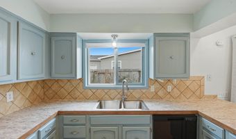 835 12TH St, Bandon, OR 97411