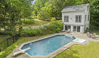 341 Chapel Hill Rd, Atlantic Highlands, NJ 07716