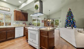 21281 Bellflower Pl, Bend, OR 97702