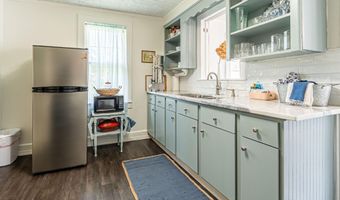 313 SE Tanner St, Abingdon, VA 24210